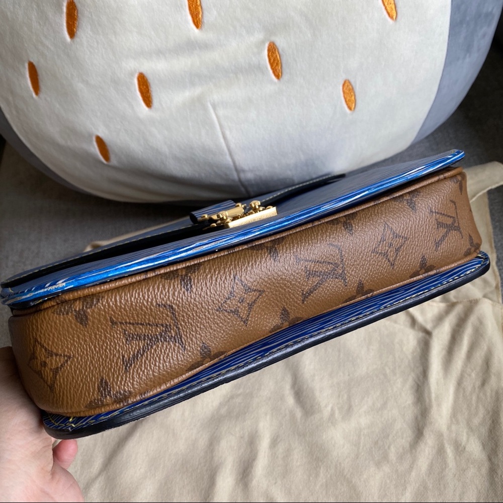 SOLD Louis Vuitton epi reverse monogram Metis - Picture 4 of 8